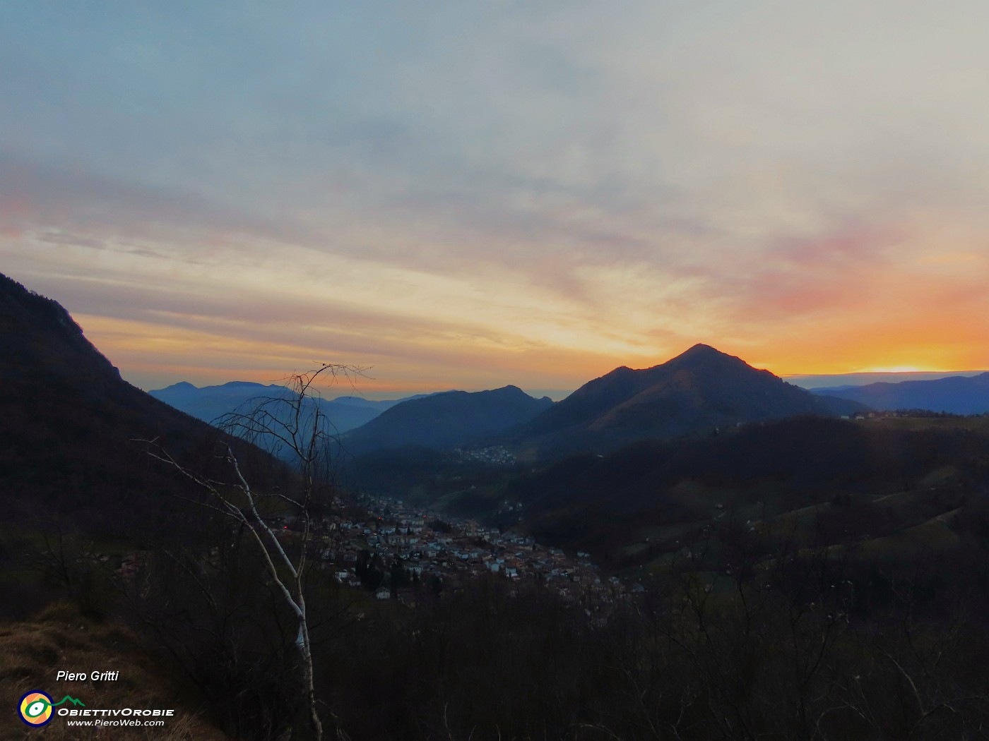 54 Colori del tramonto all'orizzonte.JPG